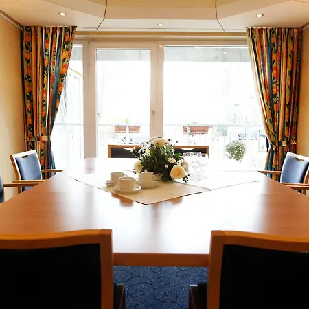 Western Residenzhotel 4*