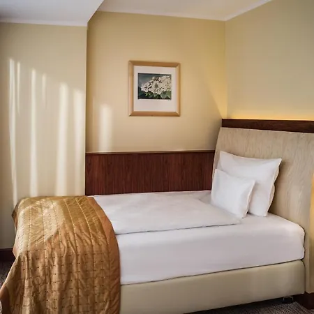 Western Residenzhotel Szálloda