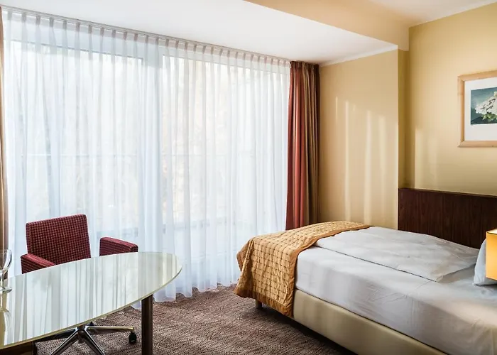 Western Residenzhotel 4* 鲁纳